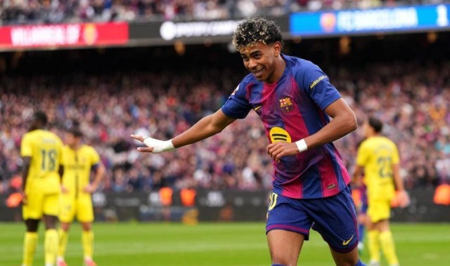 亚马尔帽子戏法造2大神迹，巴萨4-1黄潜，西甲主场13连胜宣战马竞