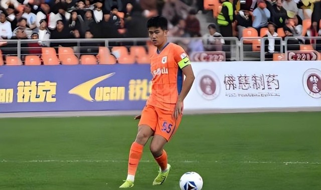 鲁能国脚新星正式签约德甲狼堡俱乐部！已身披新东家战袍亮相，值得期待